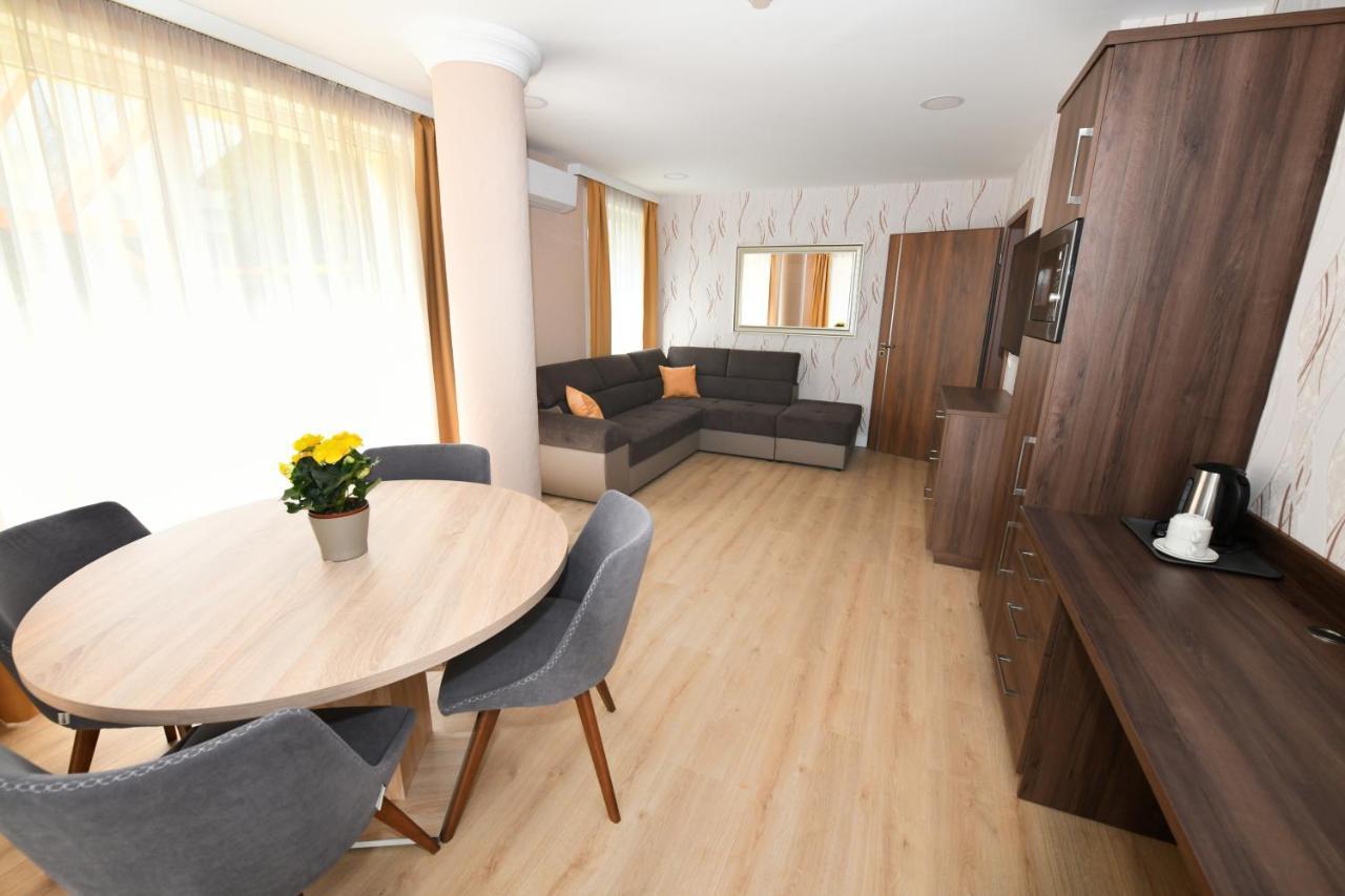 Jade Hotel-ezuesthid