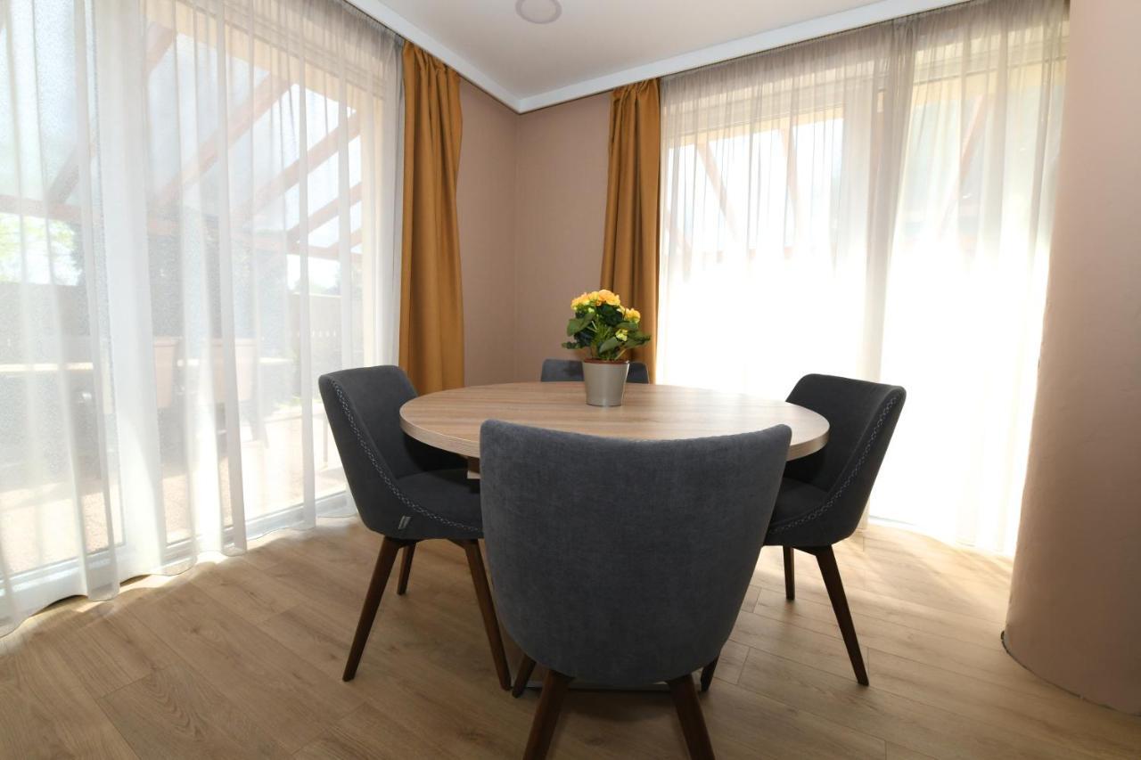 Jade Hotel-ezuesthid 4* Veszprém