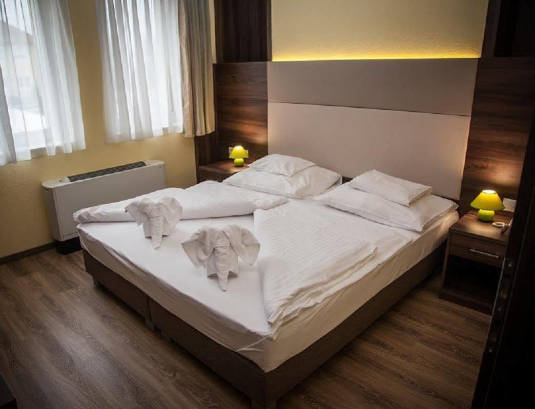 Отель Jade Hotel-ezuesthid 4*