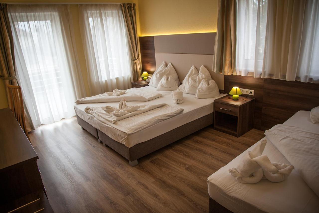 Jade Hotel-ezuesthid