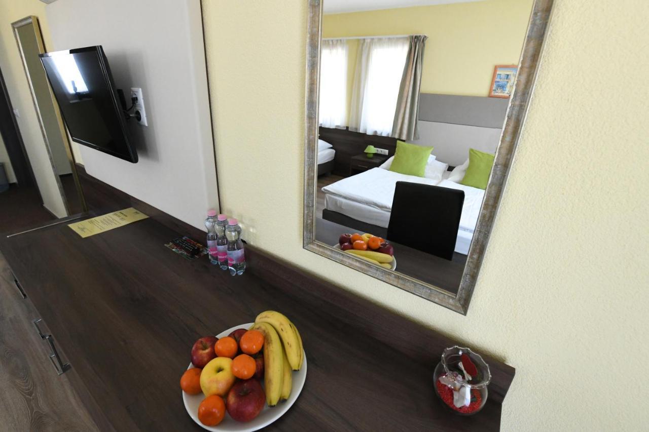Jade Hotel-ezuesthid מלון 4*