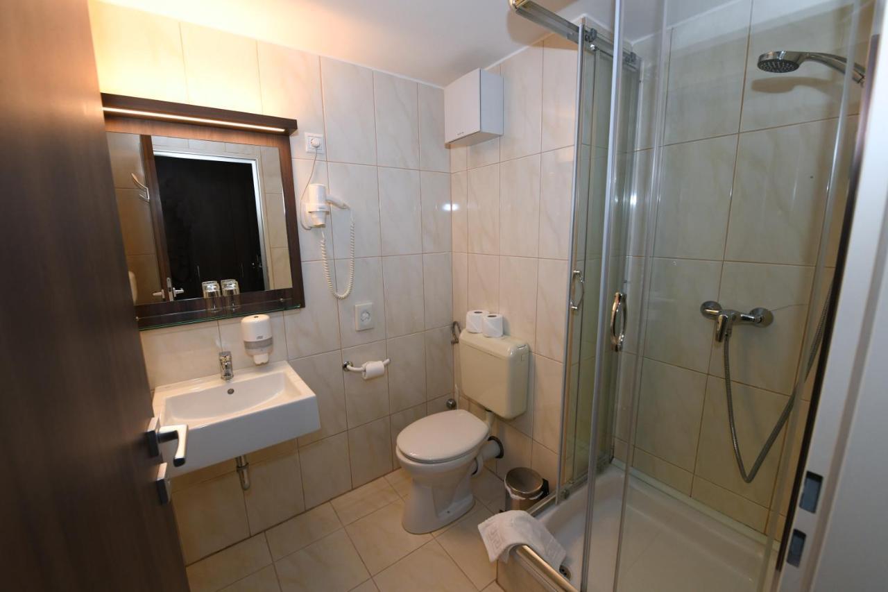 מלון Jade Hotel-ezuesthid Veszprém
