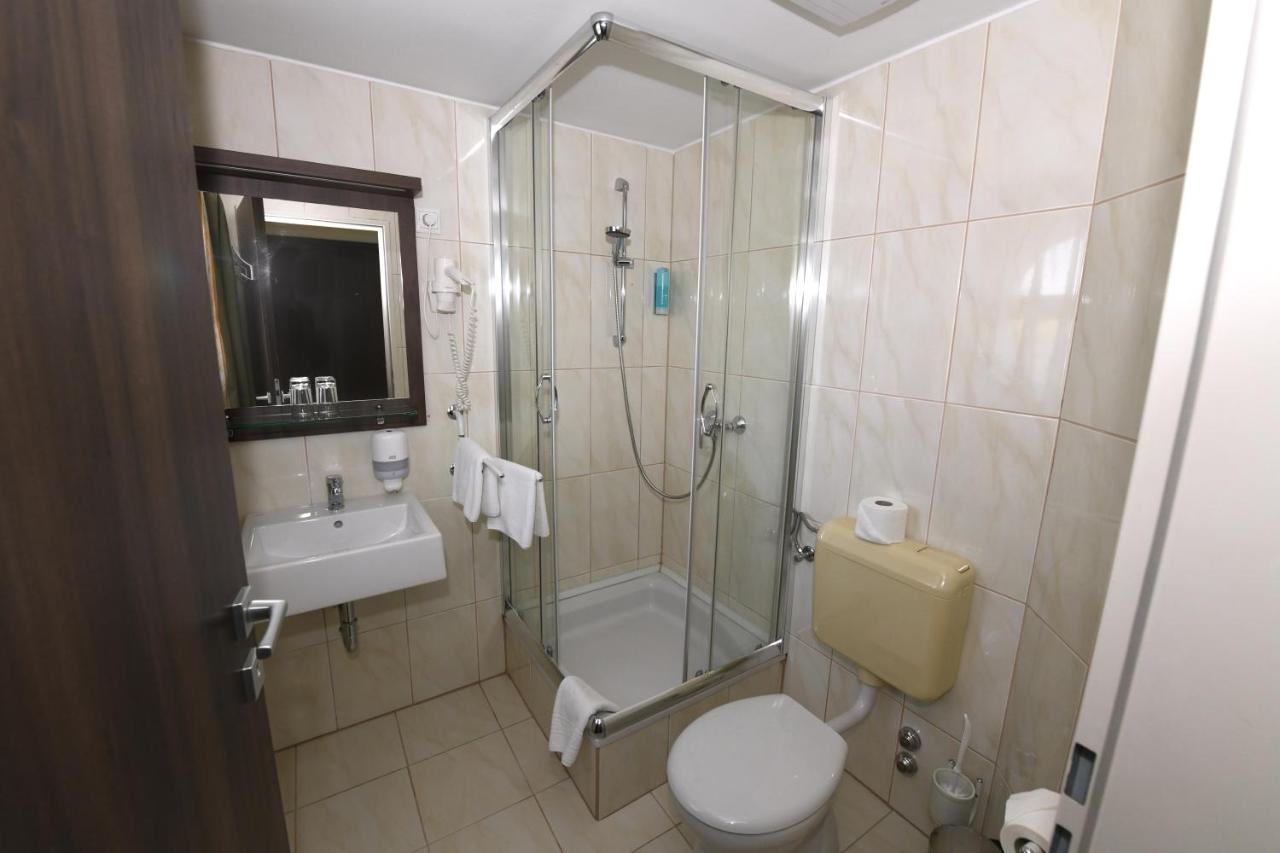 מלון Jade Hotel-ezuesthid 4*