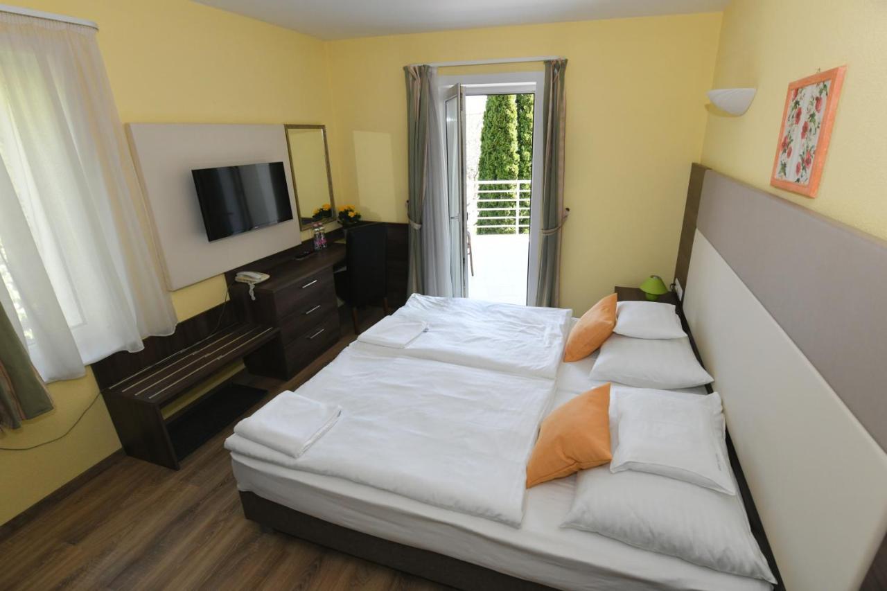 Отель Jade Hotel-ezuesthid