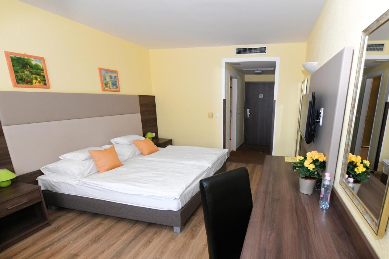 Jade Hotel-ezuesthid 4*